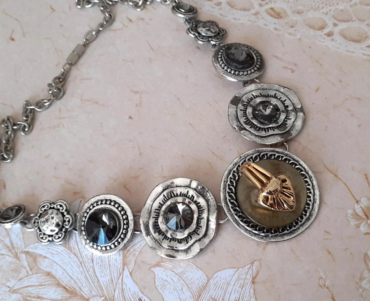 Collier vintage en argent avec cristaux et nacre – photo 3